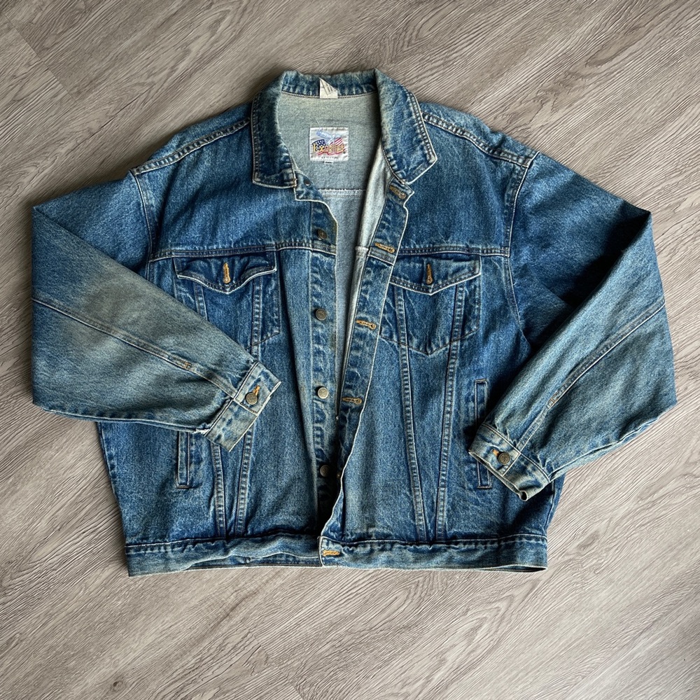 VINTAGE CUSTOM HAND PAINTED DENIM JACKET.